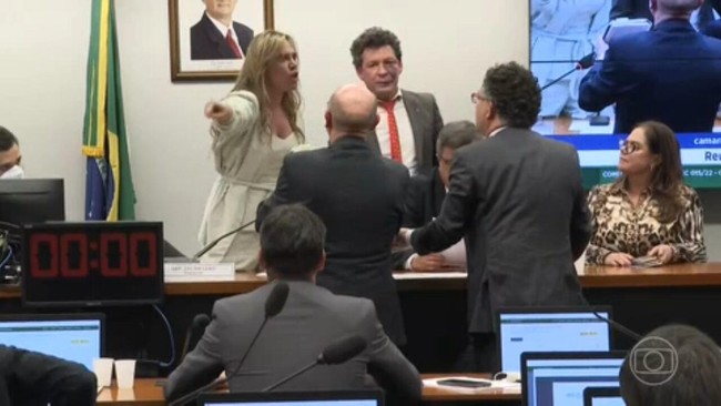 Deputados discutem em comissão que analisa proposta dos aumentos de benefícios sociais em ano eleitoral