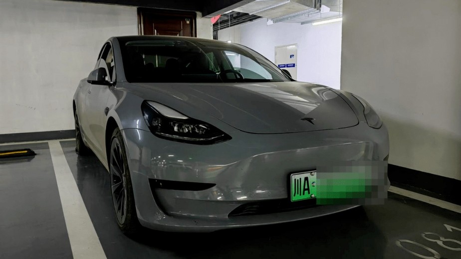 Tesla Model 3 'assombrado' na China