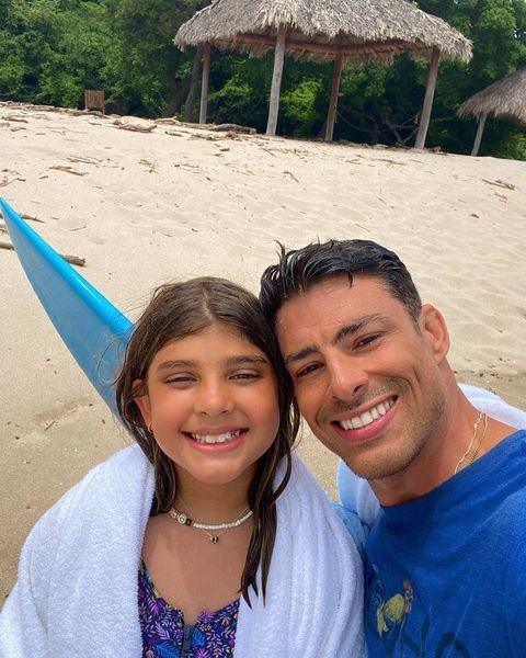 Cauã Reymond e filha (Foto: Instagram)