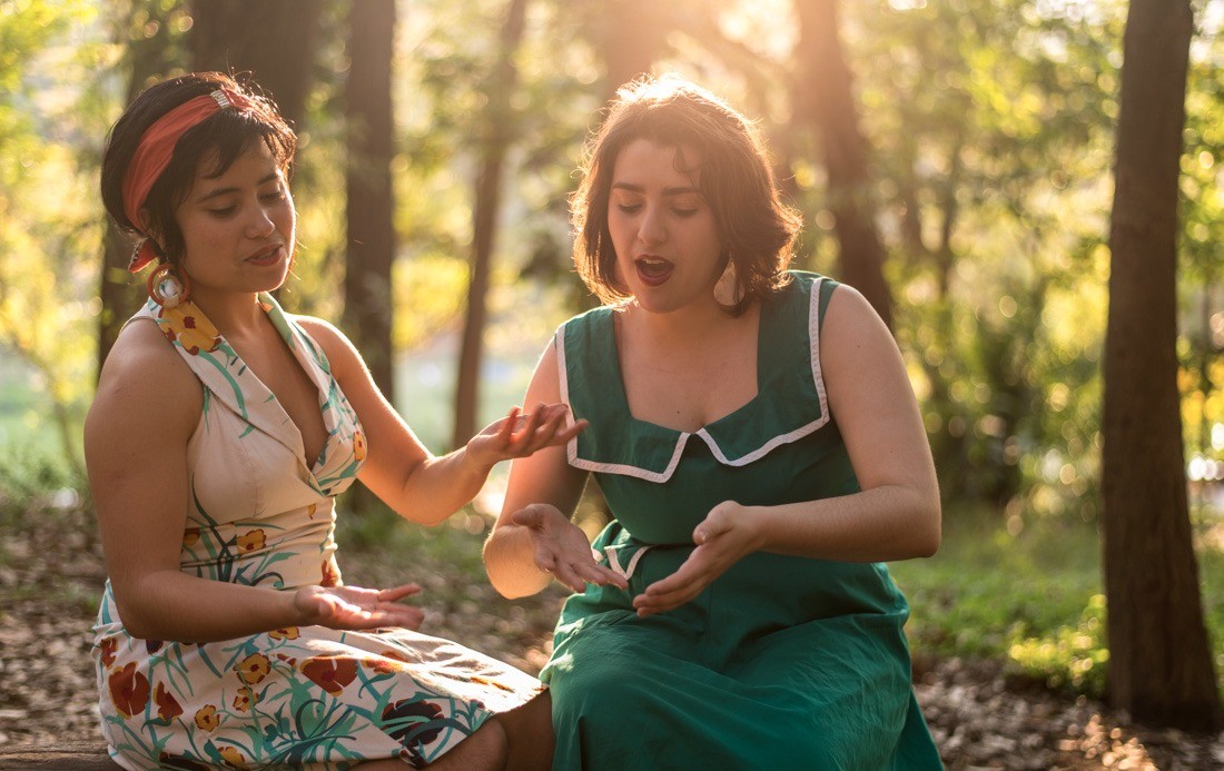 Ana Caroline Koza e Anabel Brito, das Cantadoras de Histórias (Foto: Divulgação)