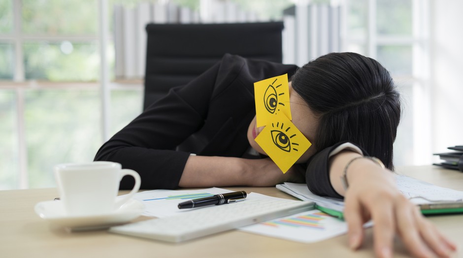 Trabalho; cansaço; burnout; produtividade (Foto: thianchai sitthikongsak/Getty Images)