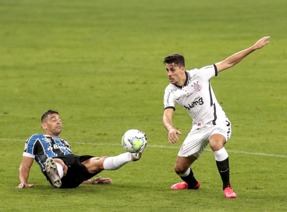 Danilo Avelar, o jogador de linha do Corinthians que mais atuou no retorno — Foto: Rodrigo Coca/Ag.Corinthians