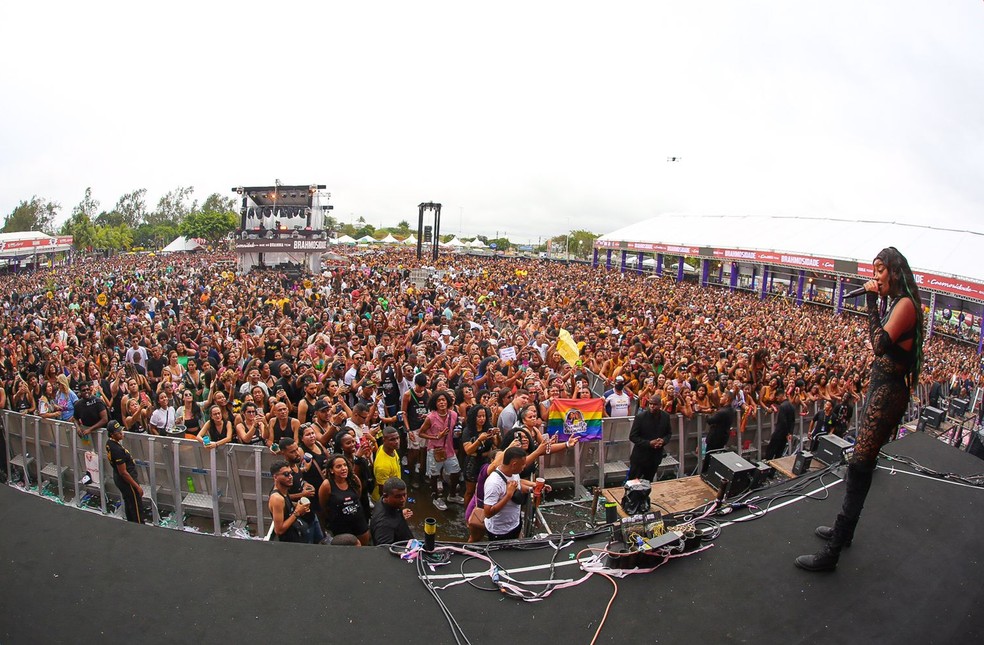 Ludmila reúne multidão no Salvador Fest  — Foto: Mateus Ross
