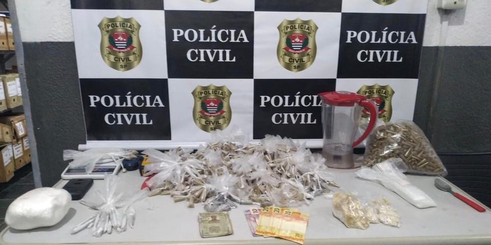 Pol&iacute;cia Civil desativa dep&oacute;sito de drogas em Guaruj&aacute;, SP &mdash; Foto: Divulga&ccedil;&atilde;o/Pol&iacute;cia Civil
