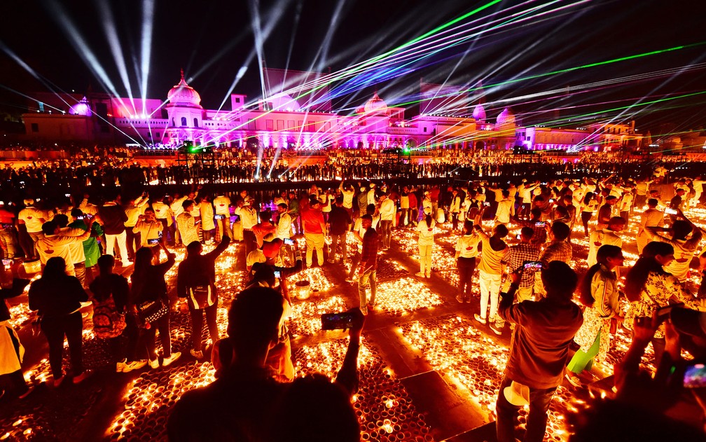Índia celebra Diwali, festival das luzes, em meio a nuvem de poluição na  capital | Mundo | G1