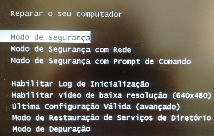 Tela de entrada no modo de segurança do Windows (Foto: Reprodução/Raquel Freire)
