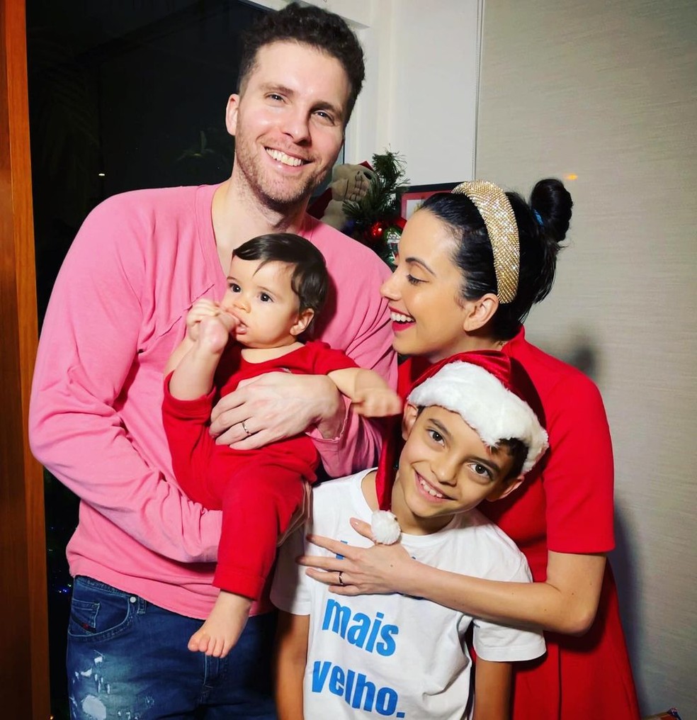 Thiago Fragoso, Mariana Vaz e filhos: Martin e Benjamin   — Foto: Reprodução/Instagram