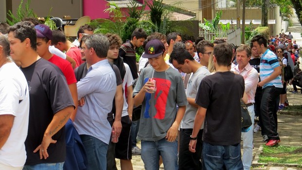 Sócios do Furacão esgotam lugares para a final contra o Flamengo
