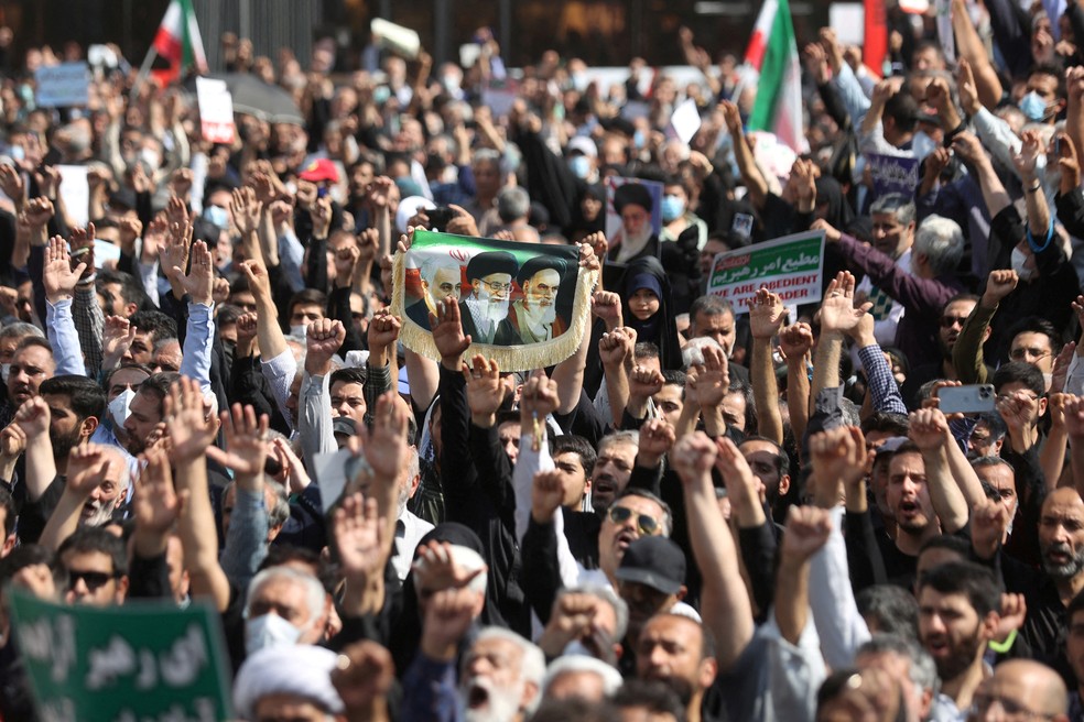 Comício a favor do governo do Irã em Teerã, em 23 de setembro de 2022 — Foto: Majid Asgaripour/Wana/Reuters