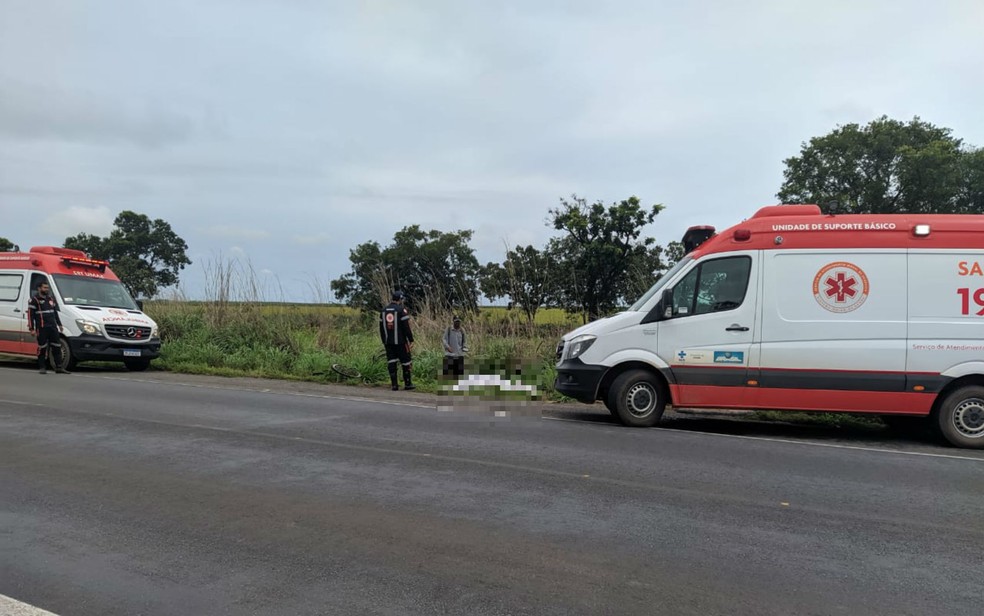 Homem morre após ser atropelado por veículo na BR-242, oeste da Bahia — Foto: Reprodução/Blog Braga