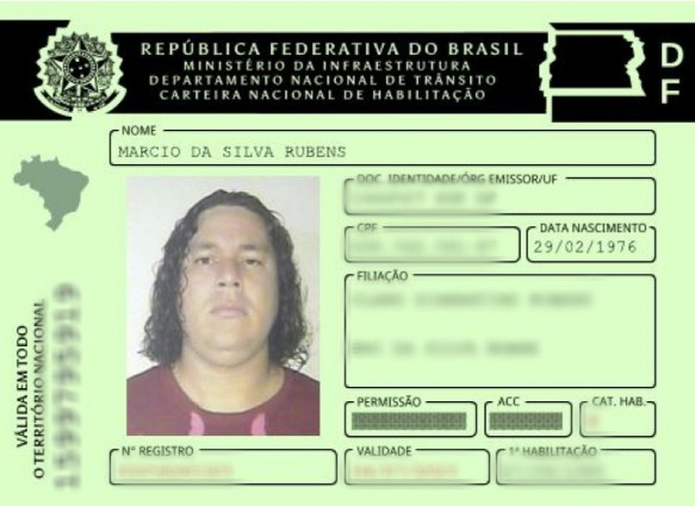 Habilitação do servidor Márcio da Silva registra nascimento em 29 de fevereiro — Foto: Reprodução