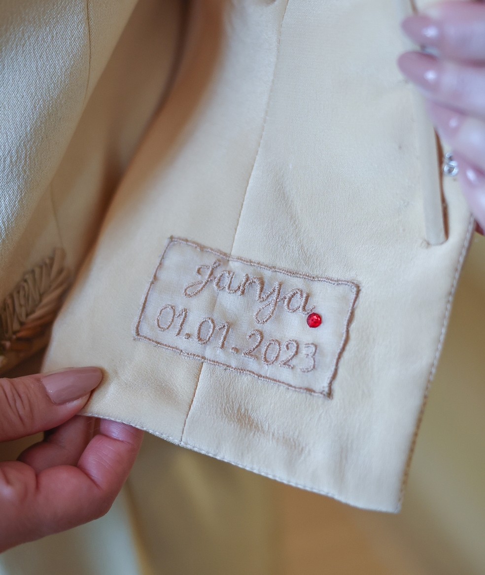 Janja elege look de Hel� Rocha em parceria com as bordadeiras de Timba�ba e com tingimento natural para posse de Lula � Foto: Ricardo Stuckert