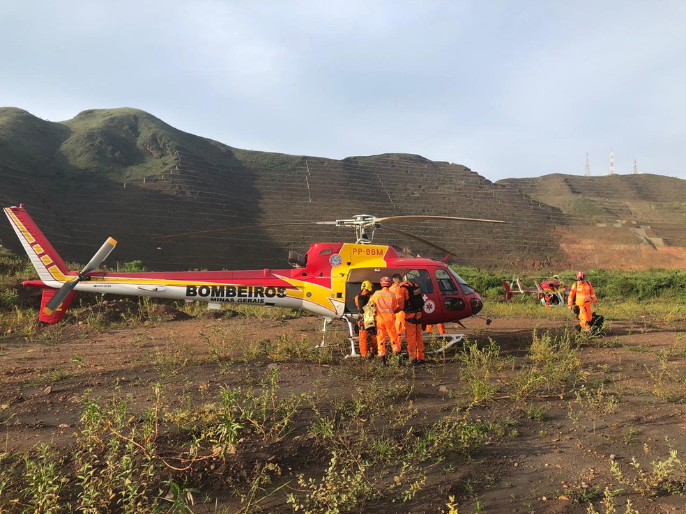 Bombeiros que atuavam na busca por desaparecidos da tragédia da Vale se mobilizaram na tentativa de resgate do operário — Foto: Corpo de Bombeiros/Divulgação