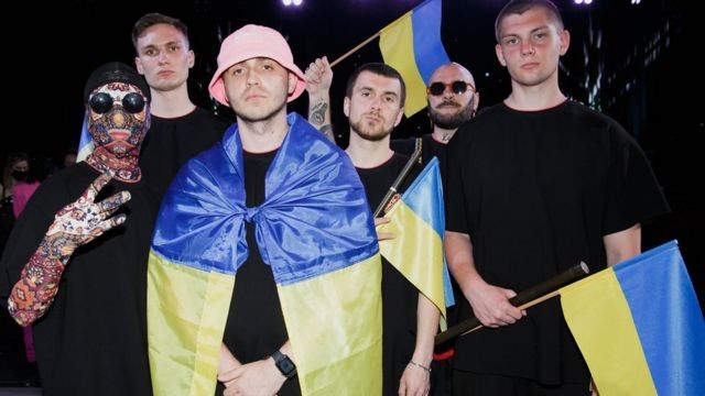 Vencedora do Eurovision, banda ucraniana Kalush Orchestra fará turnê para arrecadar dinheiro para Exército