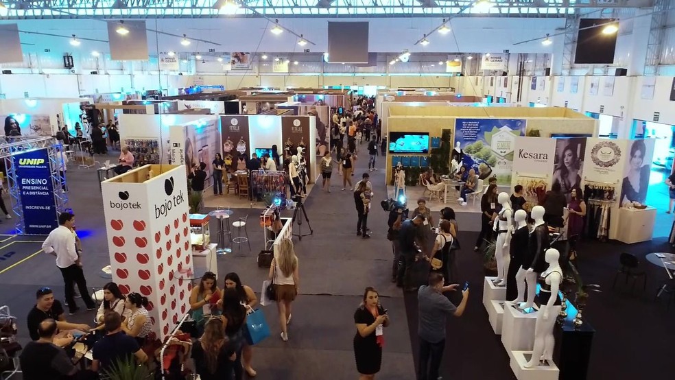 Expositores se preparam para a 25ª edição da Felinju, em Juruaia — Foto: Divulgação / Aciju