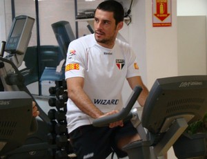 Fabrício vê exagero em críticas após jogo com Strongest: ‘É Libertadores!’