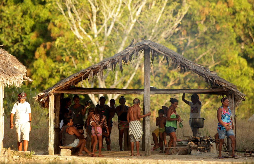 Indígenas Tembé Tenetehara, na aldeia Tekohaw no sudeste do Pará — Foto: Especial/Raimundo Paccó