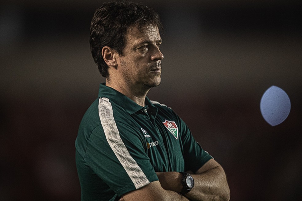 Fernando Diniz durante Vila Nova x Fluminense — Foto: Heber Gomes / AGIF
