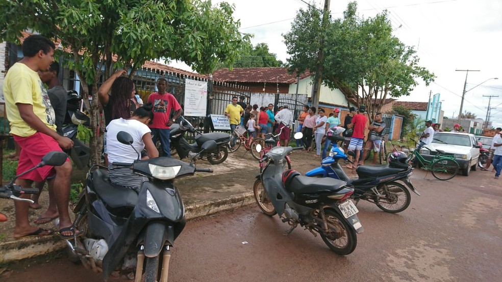 Corpo da vítima está sendo velado na casa de parentes em Formoso do Araguaia (Foto: Heloísa Dantas/TV Anhanguera)