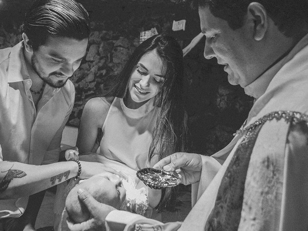 Luan Santana e Jade Magalhães batizam Sophie (Foto: Jon Ricciardo)