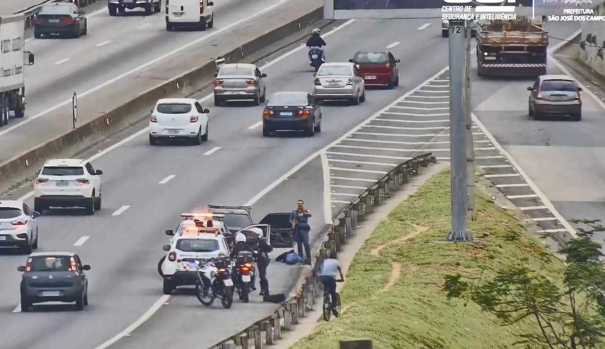 Dois São Presos Em Jacareí Após Perseguição Por Roubo De Carro Em São José Vale Do Paraíba E