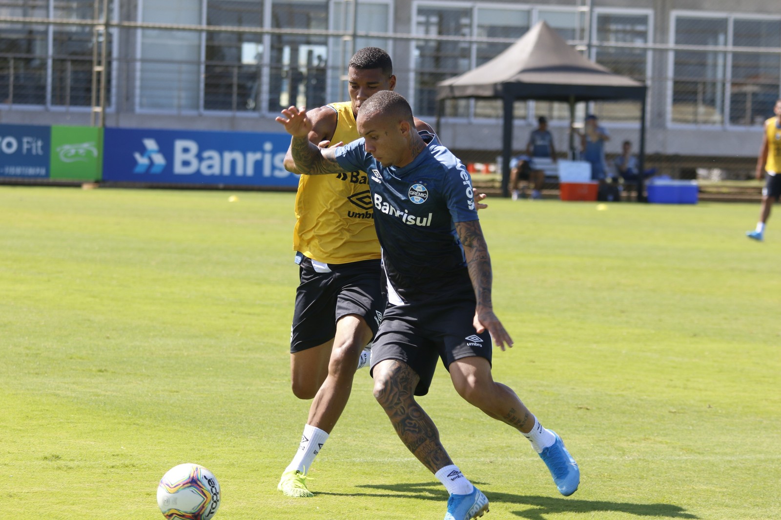 Dois titulares voltam, e Renato encaminha time com força máxima; veja provável escalação