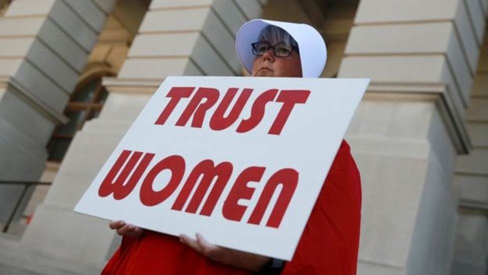 Protesto contra lei que restringe o aborto nos EUA em foto de 12 de maio — Foto: Reuters