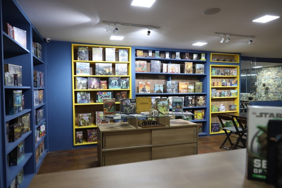 Na contramão dos avanços tecnológicos digitais, os jogos analógicos (ou jogos de tabuleiro) ganham cada vez mais força no mercado nacional (Foto: DIVULGAÇÃO)