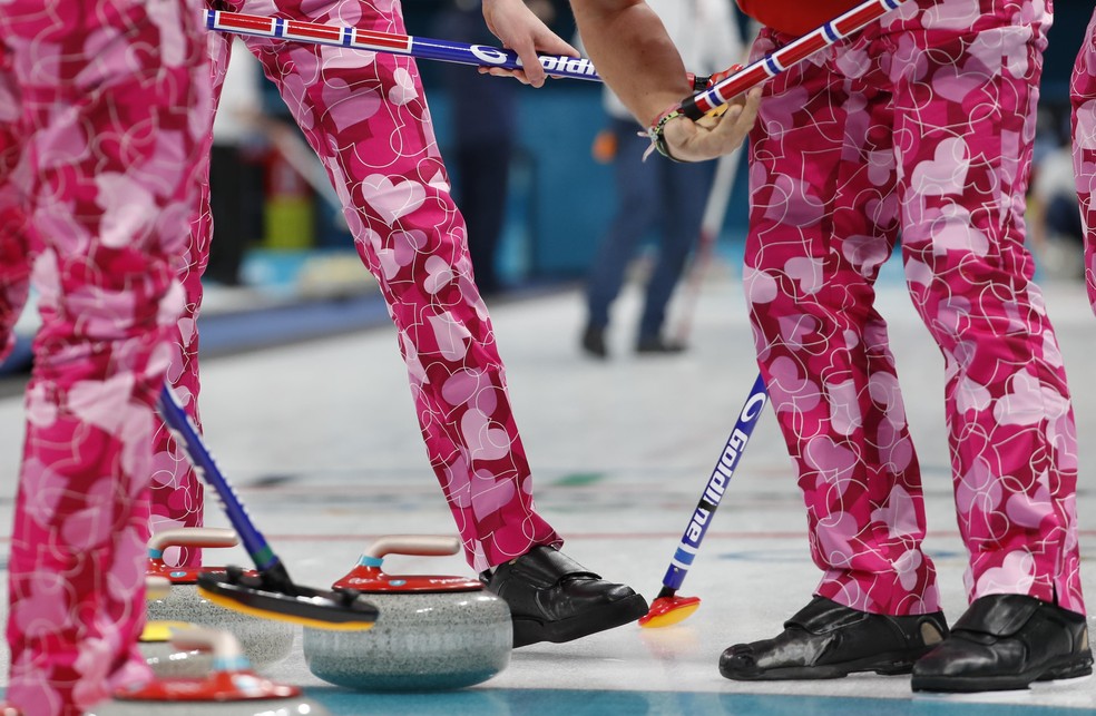 Por Homenagem Ao Dia Dos Namorados Noruega Usa Calca Com Coracoes No Curling Olimpiadas De Inverno Ge Baixe nosso aplicativo e tenha uma melhor experiência ao. por homenagem ao dia dos namorados