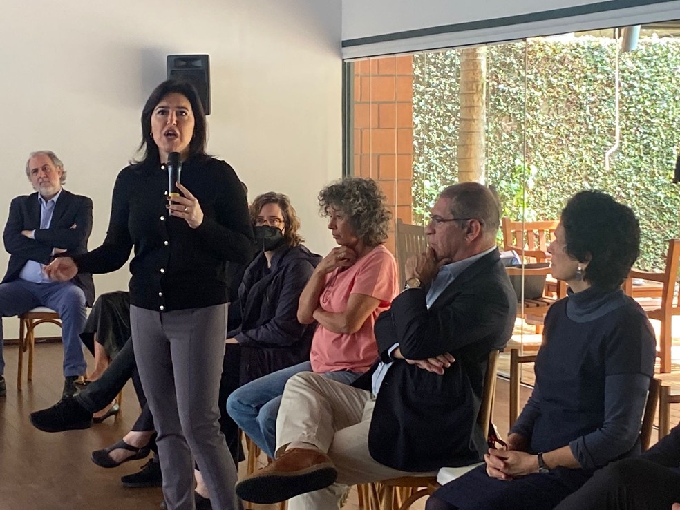 Simone Tebet inicia campanha com representantes da cultura — Foto: Mariana Rosário
