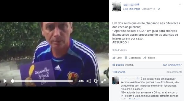 Vídeo gravado por Bolsonaro acusa MEC de distribuir o livro às escolas públicas. (Foto: Reprodução/Facebook)