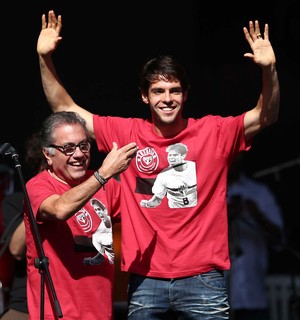 São Paulo tentará manter Kaká se conseguir vaga na Libertadores