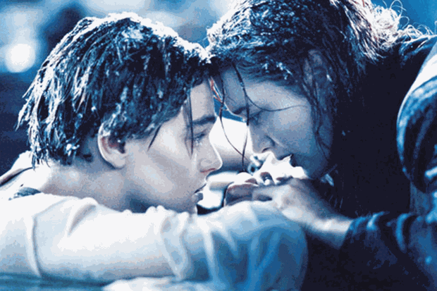 Leonardo DiCaprio e Kate Winslet em Titanic (Foto: reprodução)