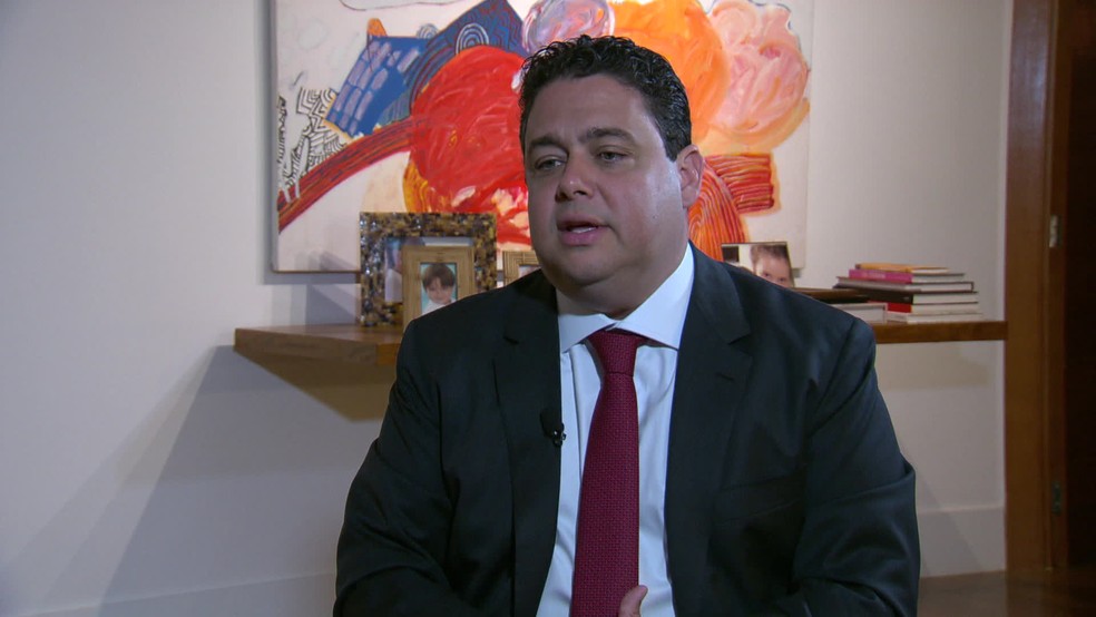 Presidente da OAB pretende acionar o STF para que Bolsonaro esclareça o que sabe sobre a morte de seu pai — Foto: Reprodução TV Globo