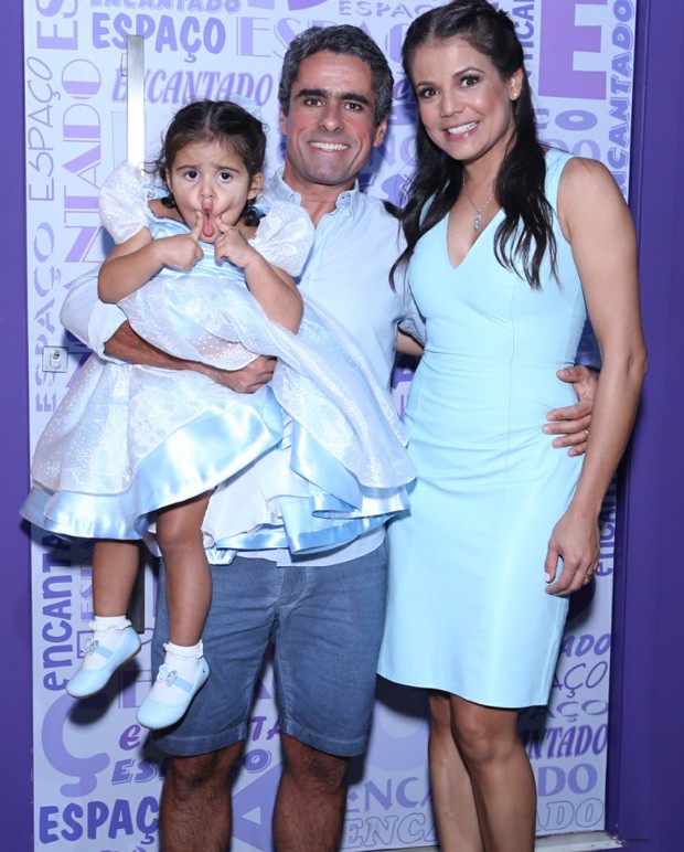 Nivea Stelmann, Marcus Rocha e a filha Bruna (Foto: Anderson Borde/ AgNews)