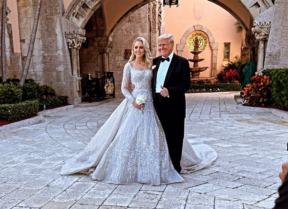 Donald Trump e a filha, Tiffany, em Mar-a-Lago, na Florida