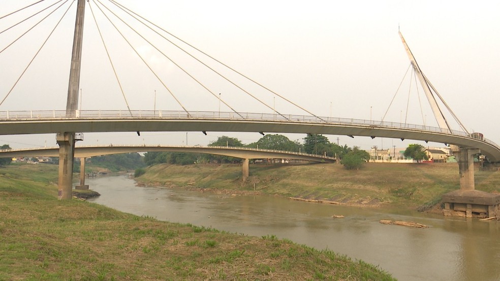 Jovem caiu da passarela Joaquim Macedo durante rapel — Foto: Ana Paula Xavier/ Arquivo pessoal