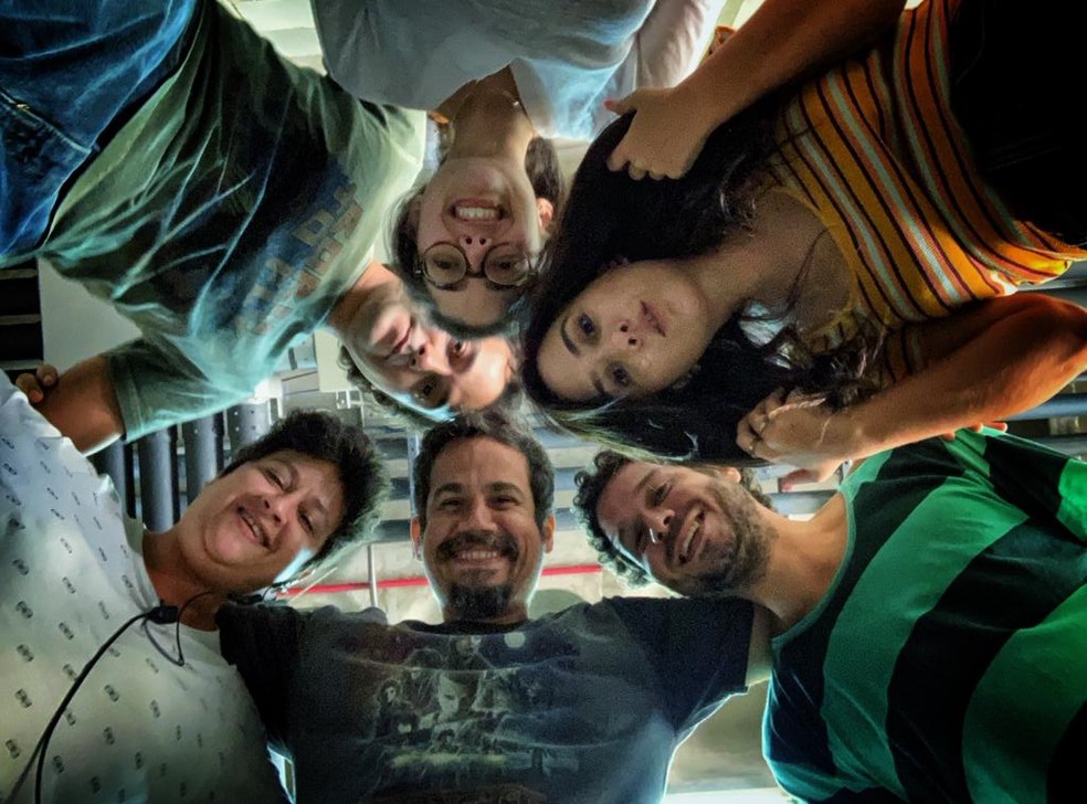 Shippados Confira A Trilha Sonora Completa Da Serie Shippados Gshow