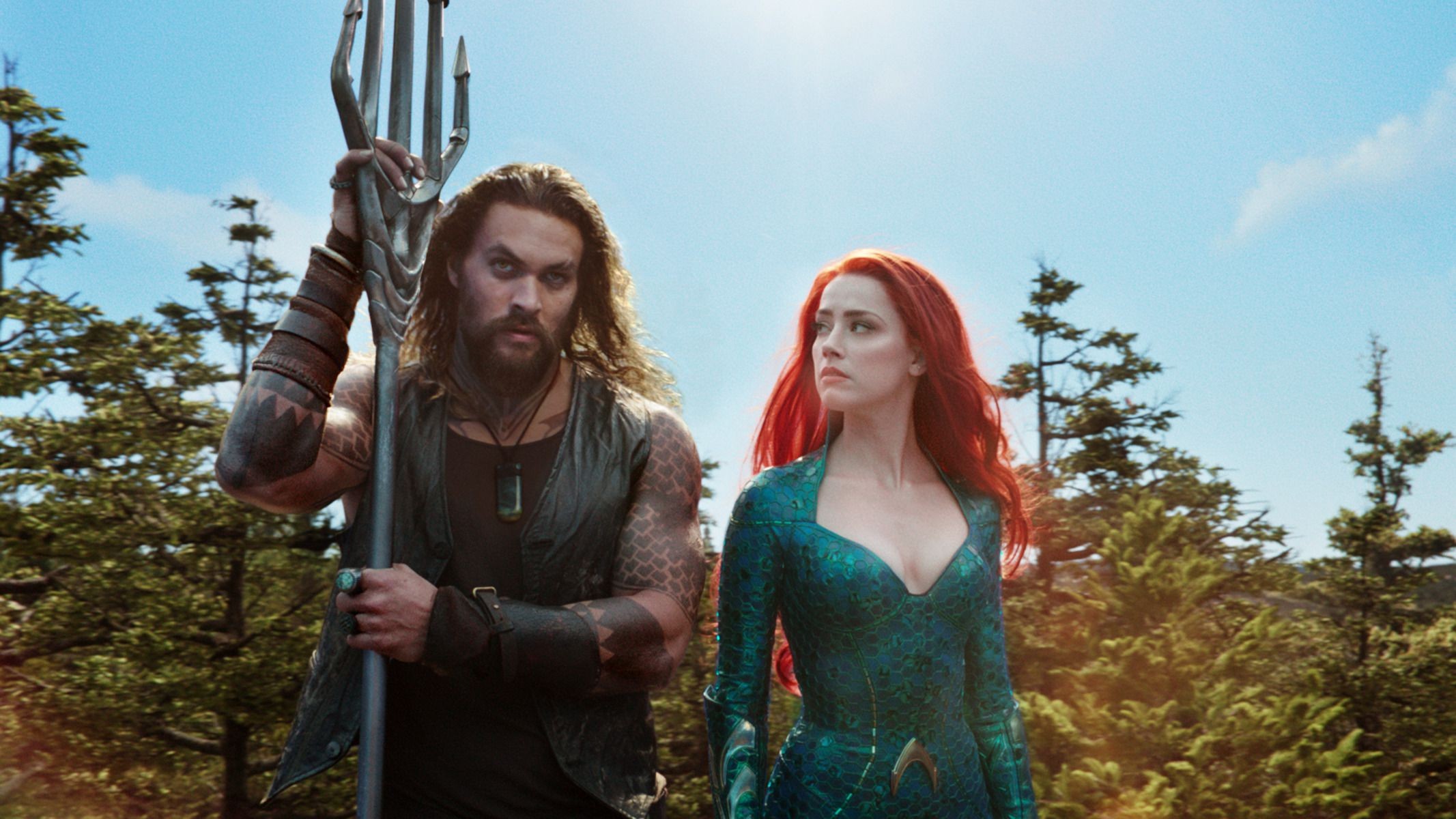 Jason Momoa e Amber Heard em cena de Aquaman (2018) (Foto: Reprodução)