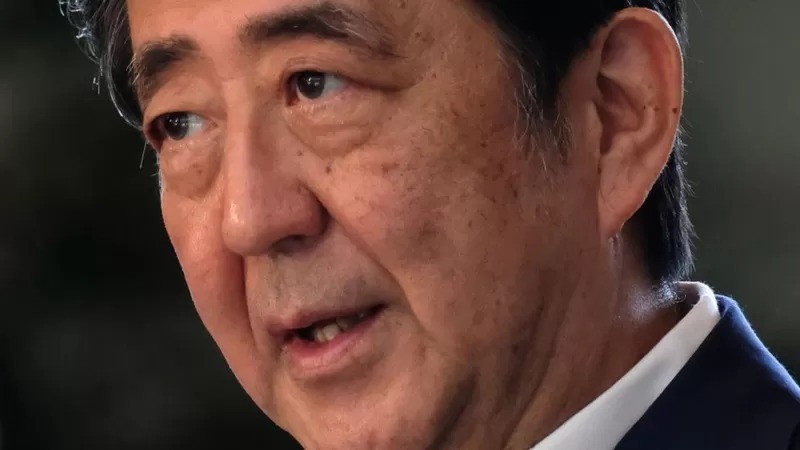 Ex-primeiro-ministro Shinzo Abe foi um defensor da reforma constitucional no Japão (Foto: Getty Images via BBC News)