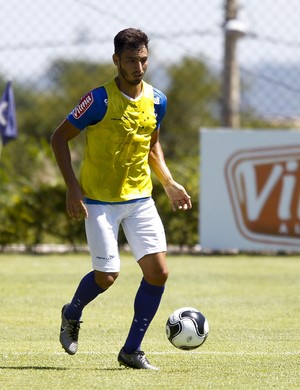 No meio e na lateral: Sánchez Miño quer ajudar Cruzeiro em várias funções