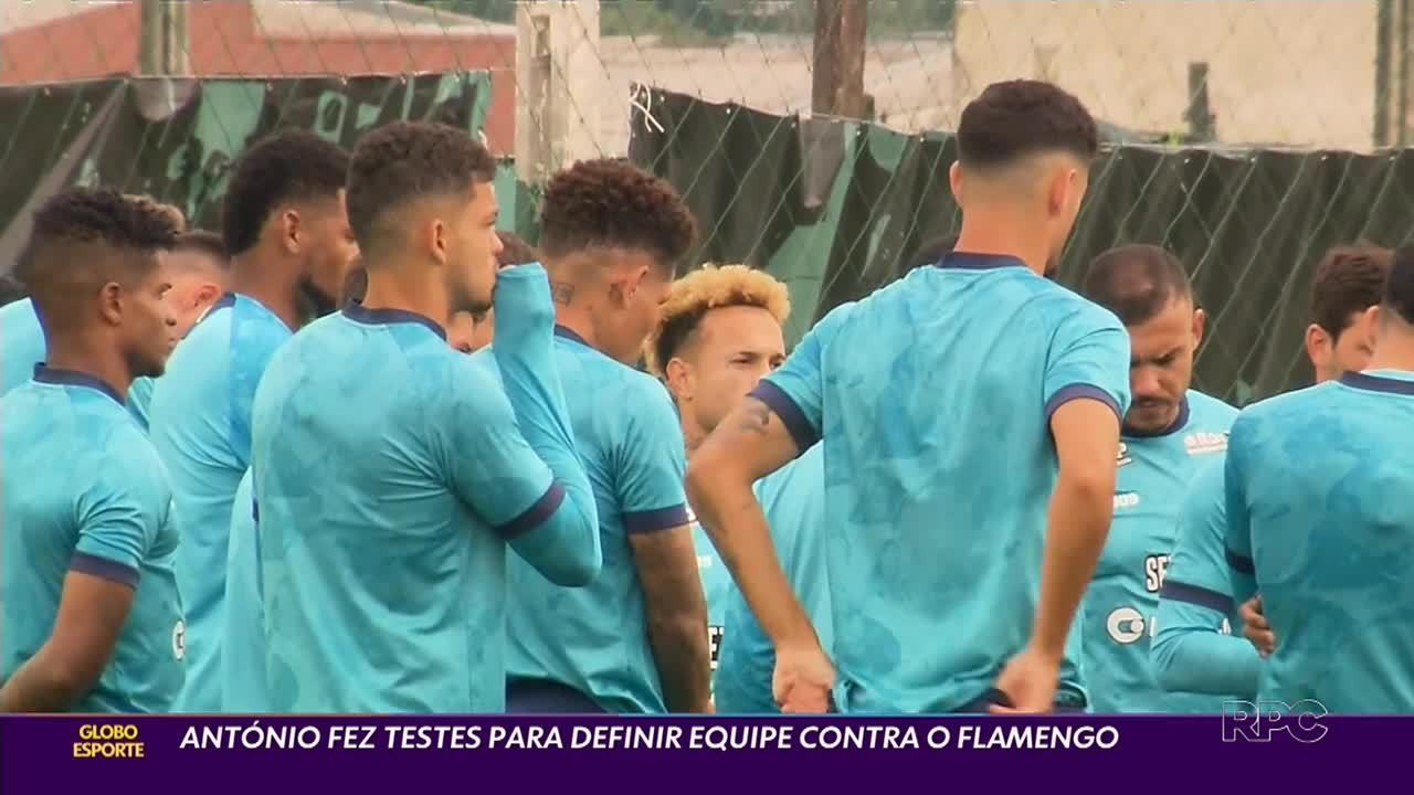 António Oliveira testa mudanças no Coritiba para encarar o Flamengo