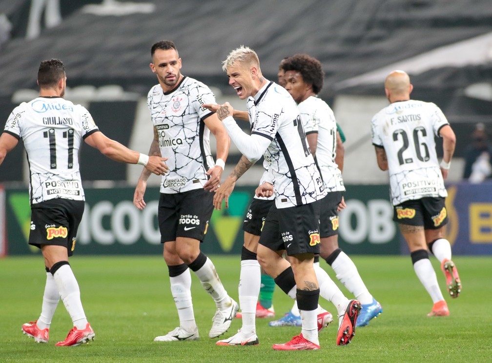 Após dez rodadas, Corinthians pode ter quarteto 