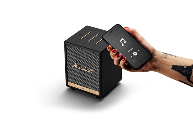 Caixa de som da Marshal tem design minimalista e suporte para assistente de voz (Foto: Divulgação)