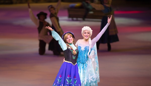 Viva 100 anos de emoção em uma noite com Disney On Ice! 
