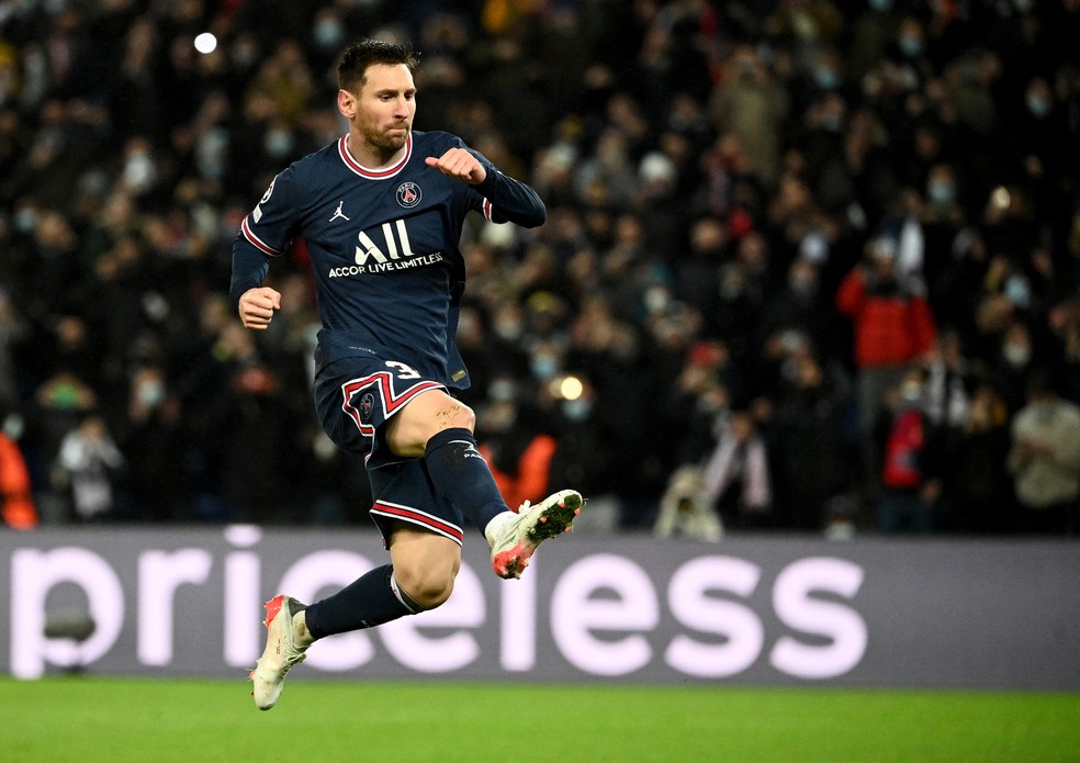 Messi pelo Paris Saint-Germain na Liga dos Campeões — Foto: AFP
