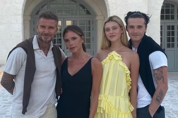 David e Victoria Beckham, Nicola Peltz e Brooklyn Beckham (Foto: Reprodução / Instagram)