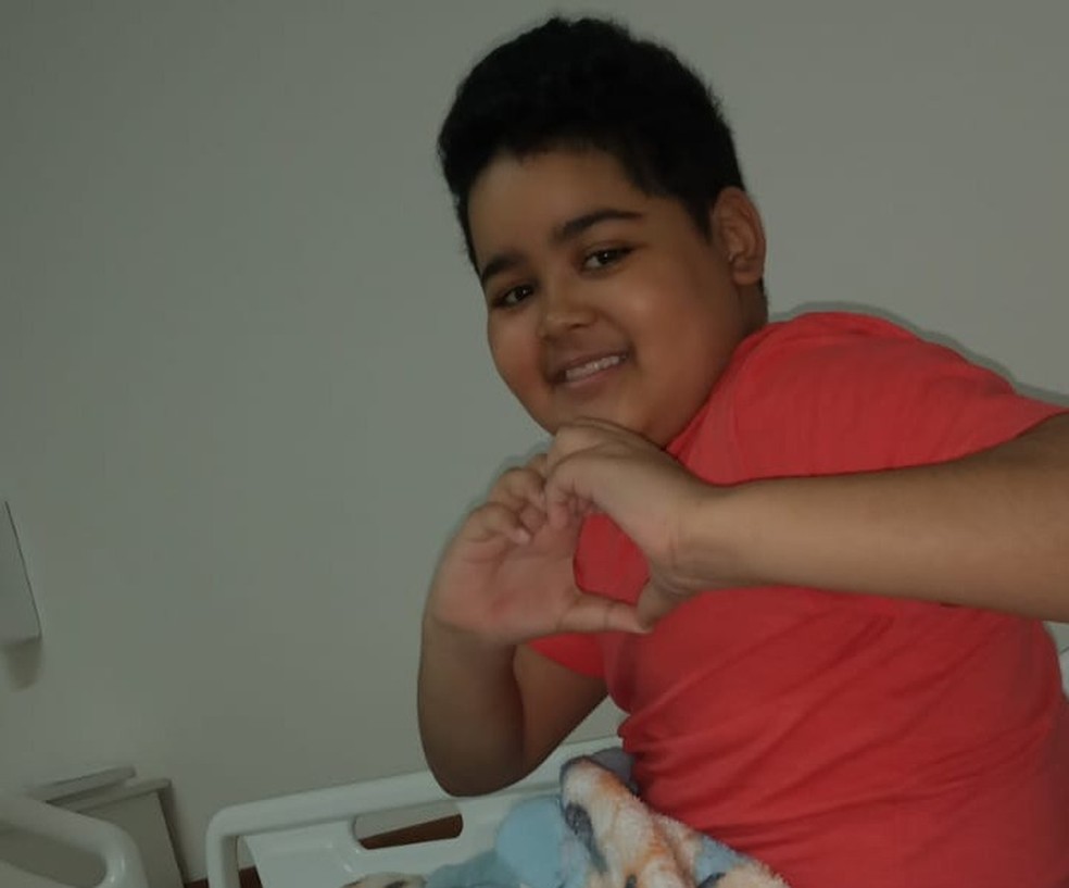 Menino de 8 anos foi diagnosticado com anemia rara em Santos, SP — Foto: Arquivo Pessoal