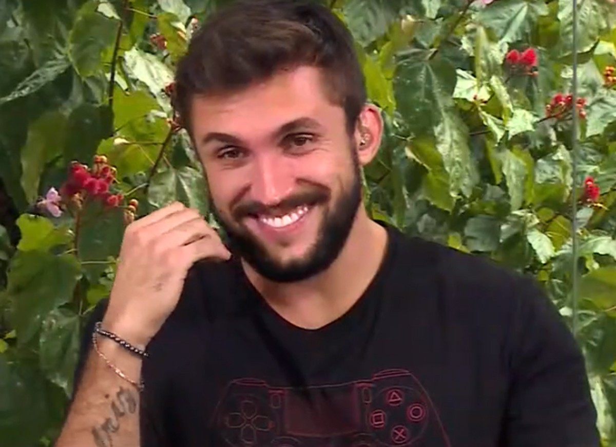 Bbb21 Arthur Sobre Romance Com Carla Diaz Eu Podia Ter Sido Melhor Com Ela Quem Bbb