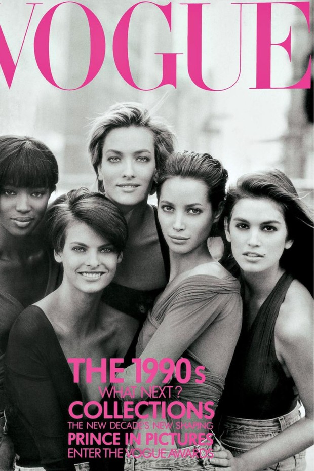 Naomi Campbell em capa de Vogue  com as colegas supermodels (e amigas!) nos anos 1990 (Foto: Divulgação)